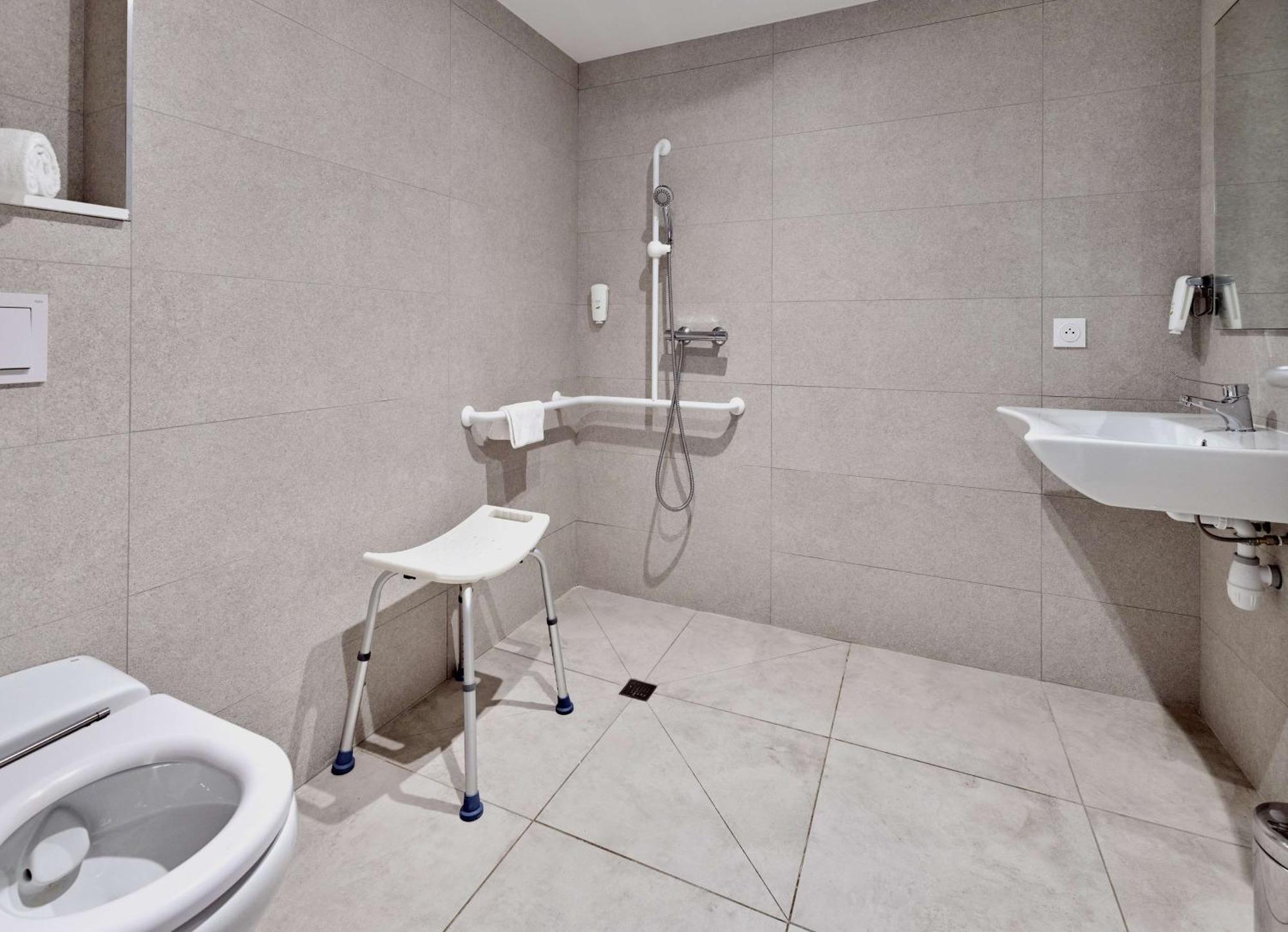 Kyriad Direct Sud Hotel Narbonne