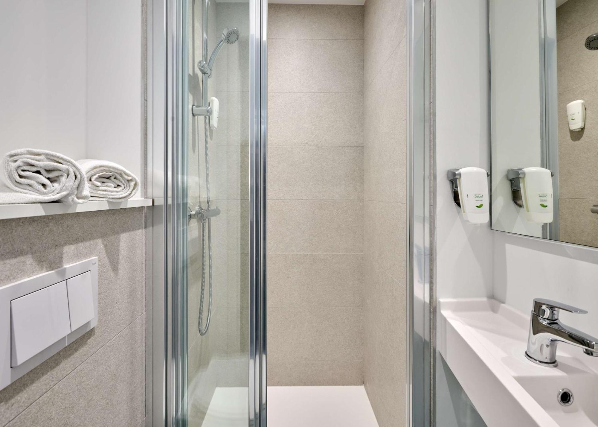 Kyriad Direct Sud 2*